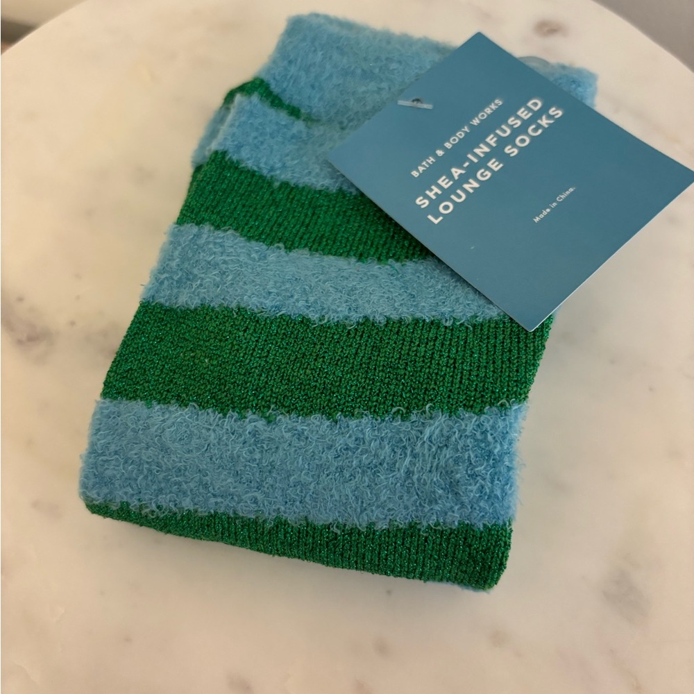 Bath & Body Works Green and Blue Lounge Socks
